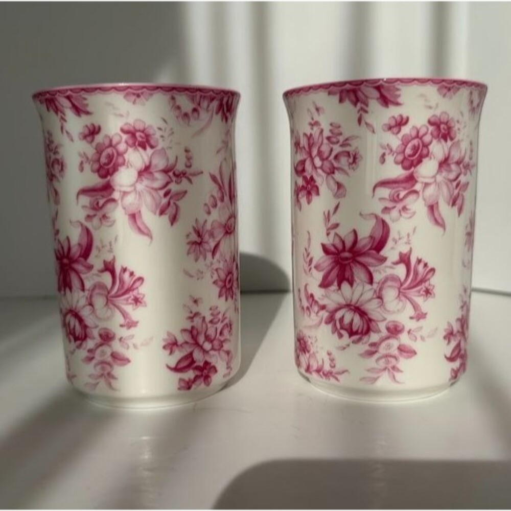 Vintage Whittard of Chelsea Pair of Pink Floral Fine Bone China Mugs - Picture 2 of 9
